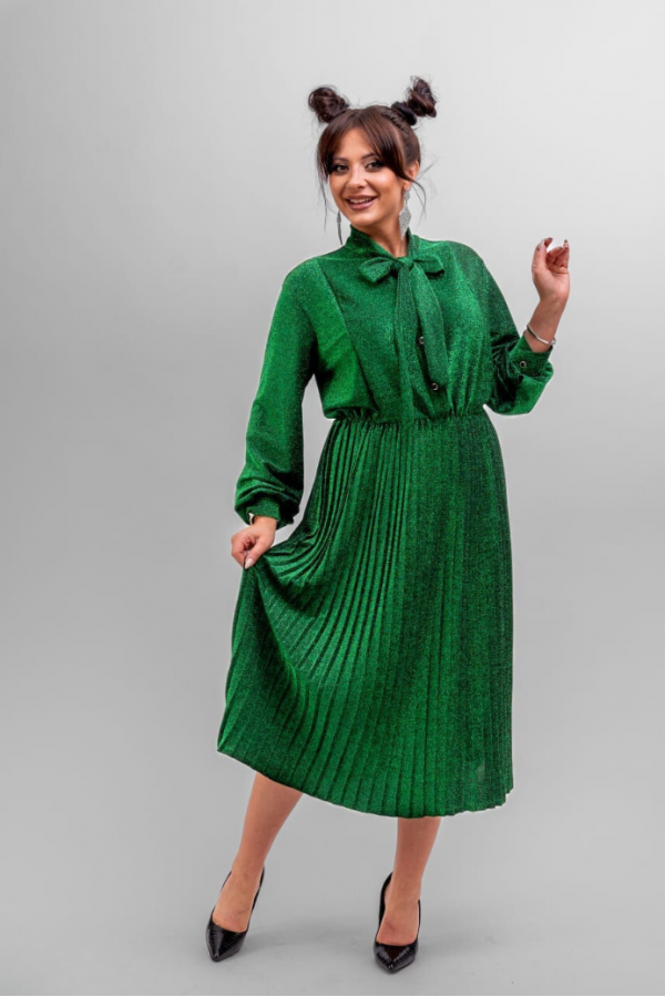 Zelené lurexové šaty s plísovanou sukňou